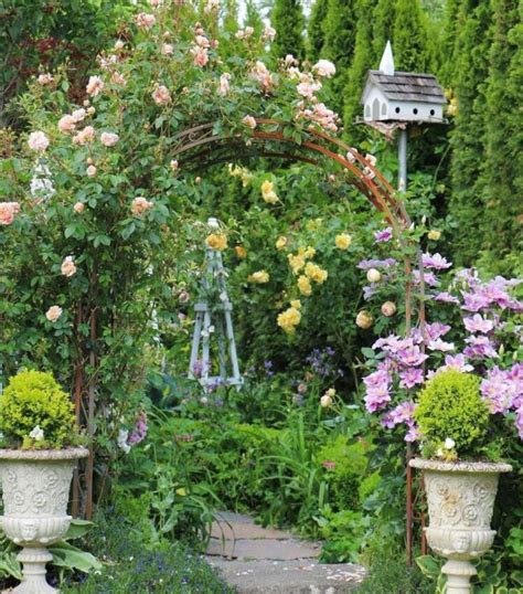  Essential Elements for an Enchanting Garden 