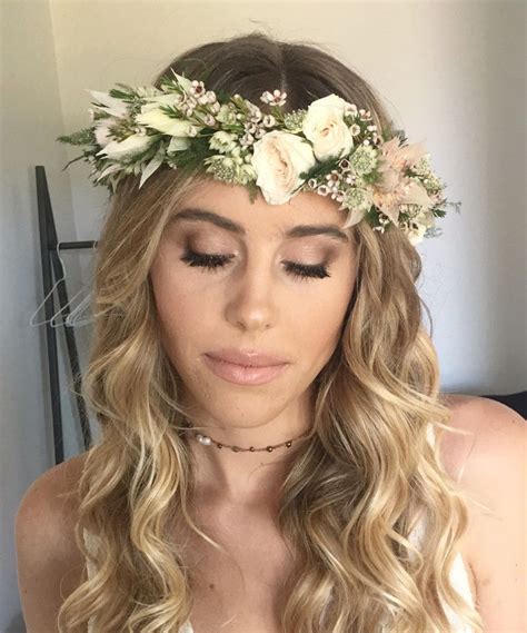  Flower Crown vs. Fresh Flower Clip: Pros and Cons 