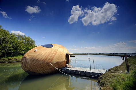 A Closer Look at Architecture of Floating Dwellings