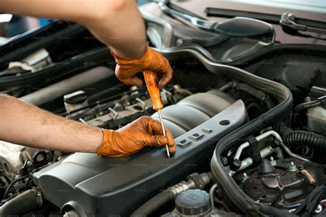 A Helping Hand: Exploring Online Resources for Car Maintenance Enthusiasts