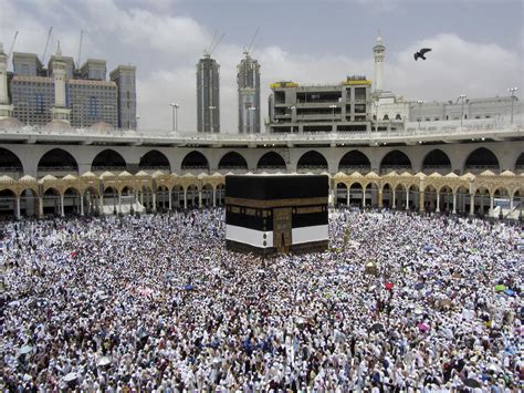 A Pilgrim's Reflection: The Emotional Impact of Visiting the Sacred Kaaba