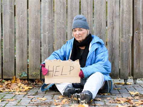 A Sneak Peek into the Unperceived Realm: Homelessness as Perceived by a Woman