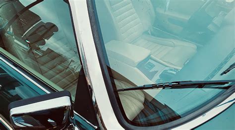 Achieving Crystal Clear Windows and Mirrors for Your Car