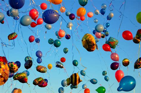 Balloons as a Symbol of Joy and Celebration in Dream Interpretation