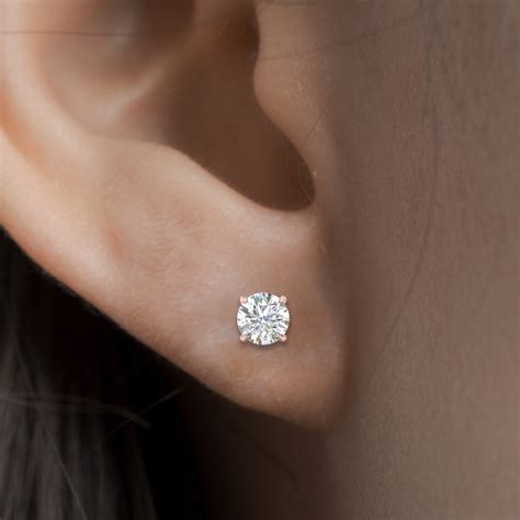 Beauty that Shines: The Allure of Diamond Earrings