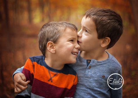 Brotherly Love: Decoding Dreams about Siblings