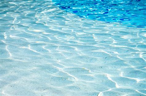 Choosing the Ideal Filters for Sparkling Pool Water