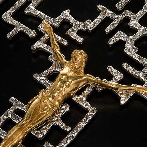 Contemporary Interpretations of the Gilded Crucifix: Modern Significance and Pertinence