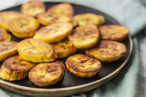 Cooking and Recipes with Large Plantains