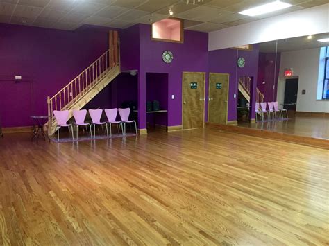 Creating the Perfect Atmosphere: Designing an Ideal Dance Environment