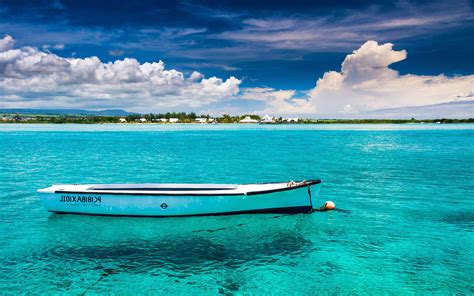 Discovering the Serene Beauty of Turquoise Ocean