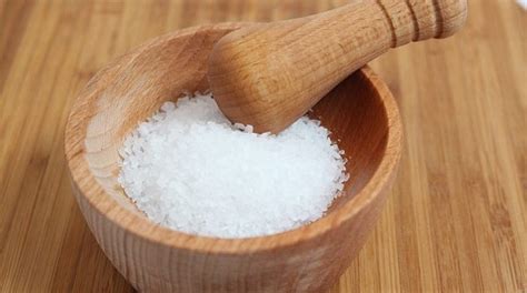 Dream Interpretation: Decoding the Meaning of Purchasing Salt in Dreams