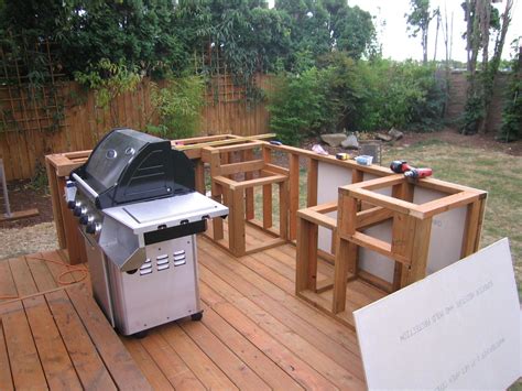 Enhancing Your Deck Experience: Constructing an Outdoor Kitchen