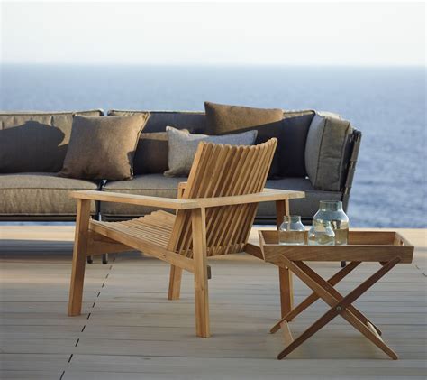 Explore the Luxurious Features of Modern Deck Chairs