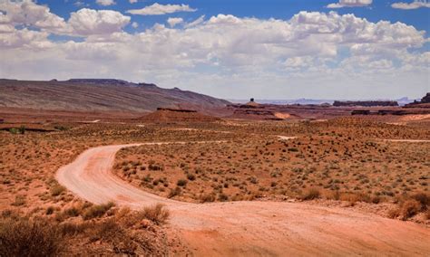 Exploring Hidden Trails: Off-Roading for Nature Enthusiasts