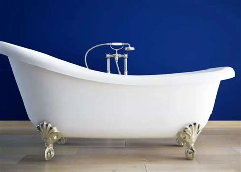 Exploring the Concept of a Bath Overflowing in Dreams