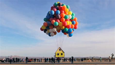 Exploring the Connections between Falling Balloon Dreams and Real-Life Experiences