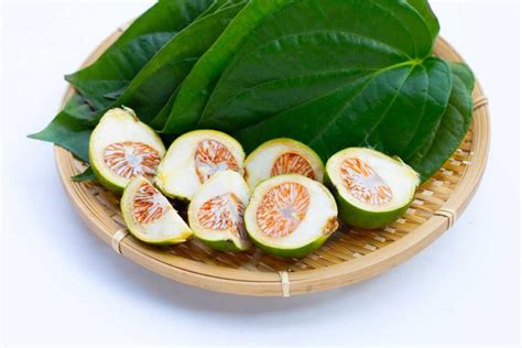 Exploring the Delicate Aroma and Flavors of Betel Leaf