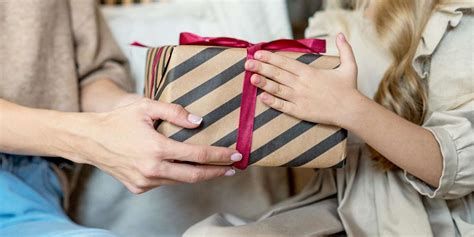 Finding the Ideal Present to Make an Everlasting Impression