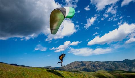 Flying High: Embracing Paragliding for an Unmatched Sense of Liberation