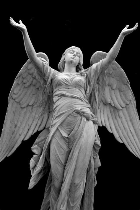 Guardian Angels: The Role of Heavenly Statues in Dreams