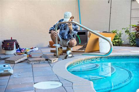 Hiring Professional Pool Contractors and Designers