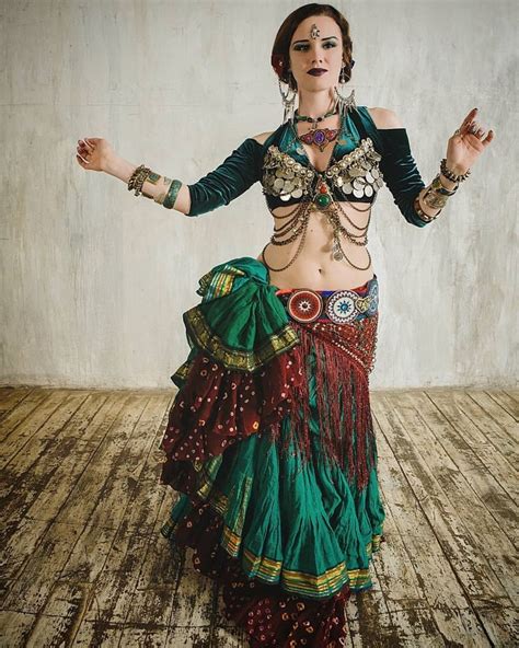 How to Select the Perfect Costume for Belly Dance