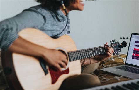 Improve Your Guitar Skills in a Serene Surrounding