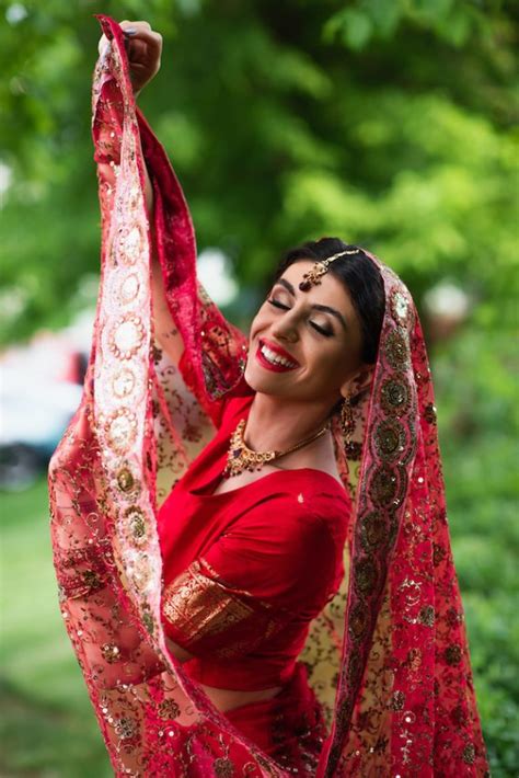 Incorporating Cultural Dance Traditions into Your Wedding Celebration