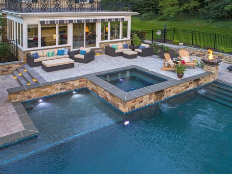 Incorporating Unique Pool Designs into Your Space