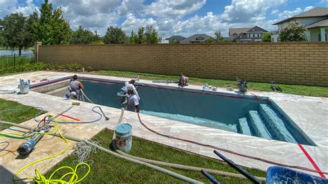 Leave It to the Experts: Selecting the Right Pool Contractor