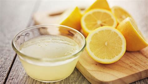 Lemon Juice: A Natural Remedy for Freshening Your Breath