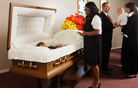 Making Sense of the Departed: Investigating the Presence of a Sibling in a Casket