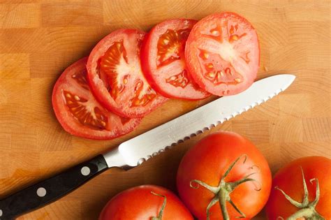 Master the Art of Tomato Chopping: Essential Techniques for Perfect Results