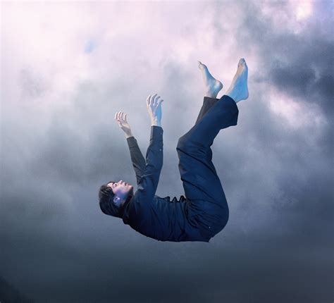 Overcoming Fear of Heights through Lucid Dreaming Techniques