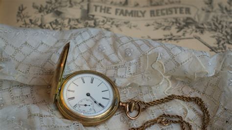 Passing Down Timeless Treasures: Golden Watches as Heirlooms