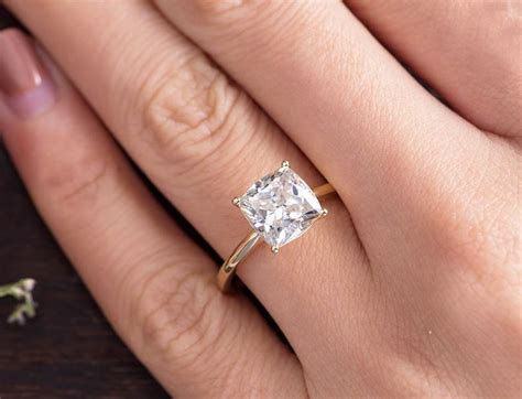 Practical Tips for Affordable Ring Shopping
