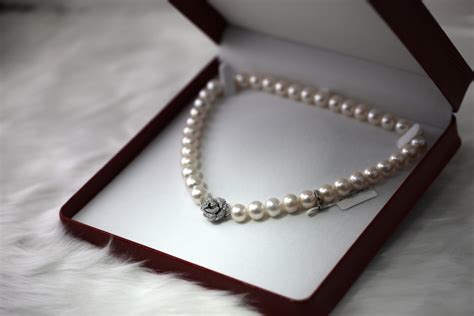 Pristine Pearls: An In-Depth Manual for Maintaining the Radiance of Your Pearl Jewelry