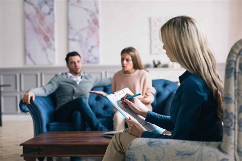 Seeking professional guidance: when to consider couples therapy