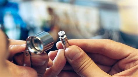 The Art of Customization: Creating Unique Diamond Earrings