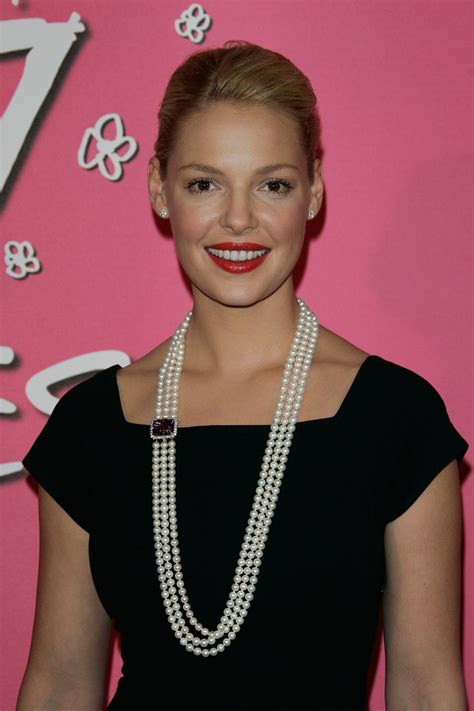 The Captivating Allure of Celebrity Pearl Necklaces