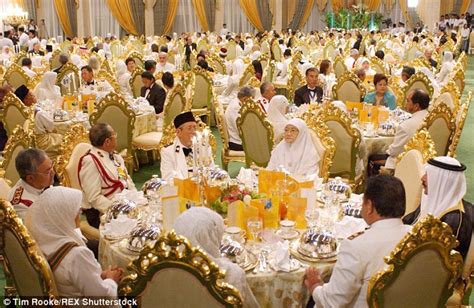 The Cost of Opulence: Strategizing and Preparing for an Extravagant Banquet