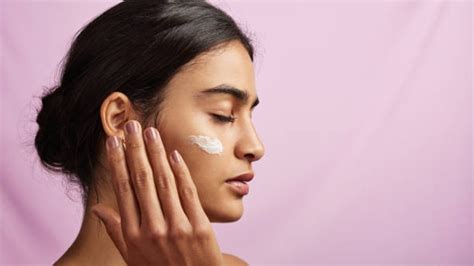 The Hidden Wisdom: Unraveling the Enigma of Applying Moisturizer