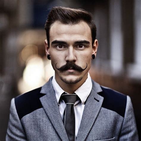 The Impact of a Well-Groomed Mustache on the Psychology of Men