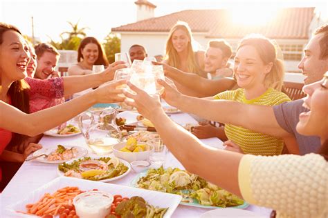 The Pleasure of Sharing: Hosting Unforgettable Dinner Gatherings