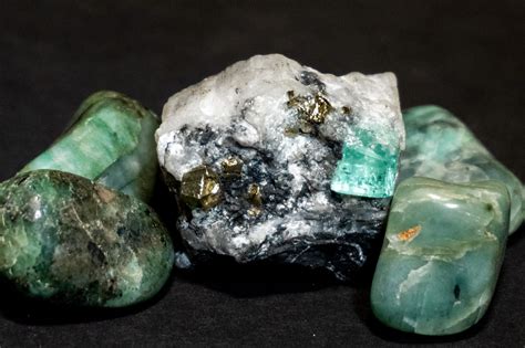 The Potency of Emerald Crystalline: An Exploration into its Potential