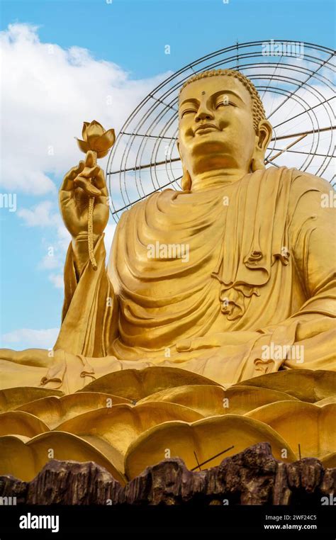 The Profound Spiritual Significance of the Majestic Golden Buddha