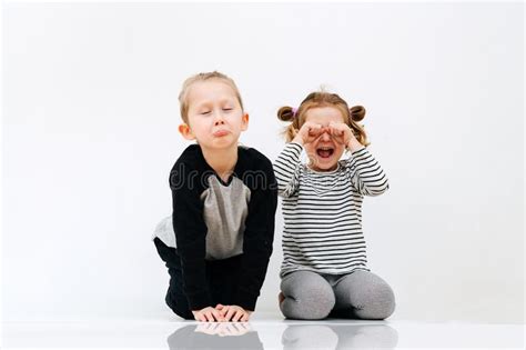 The Role of Envy and Resentment in Dreams of Eliminating a Sibling