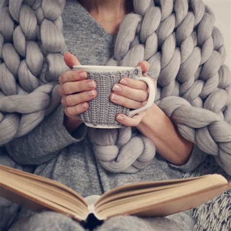 The Science of Coziness: How to Select the Ideal Blanket for Optimal Comfort