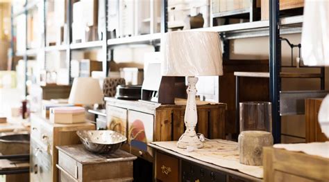 Tips and Tricks for Navigating the Fascinating World of Vintage Shopping